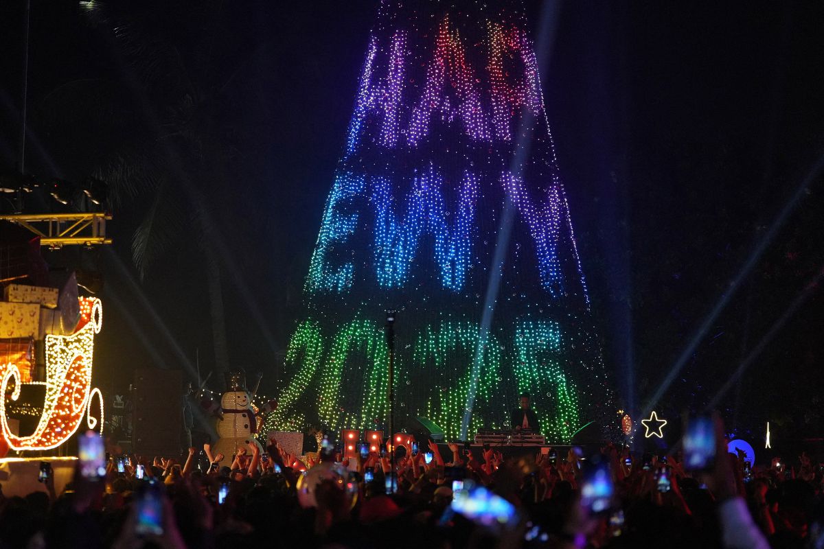 india new years day (Image source: HT (India Vibrant Celebrations in Mumbai and Delhi))