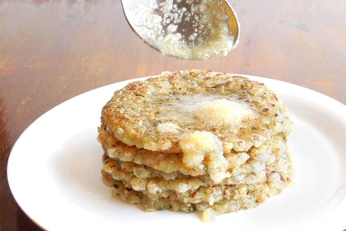 Sabudana Thalipeeth